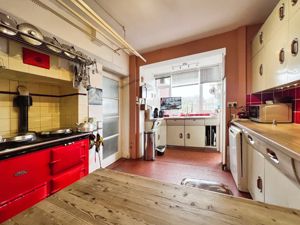 Kitchen- click for photo gallery